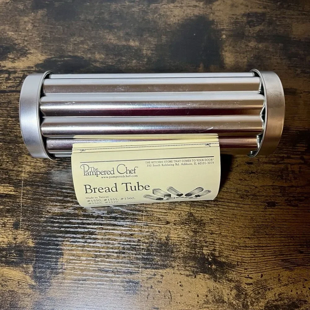 Pampered Chef Scalloped Bread Tube Pan #1565 w/ Recipes Instructions